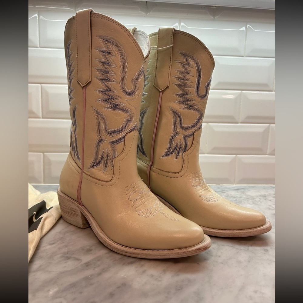 ONcept Cowboy Boots